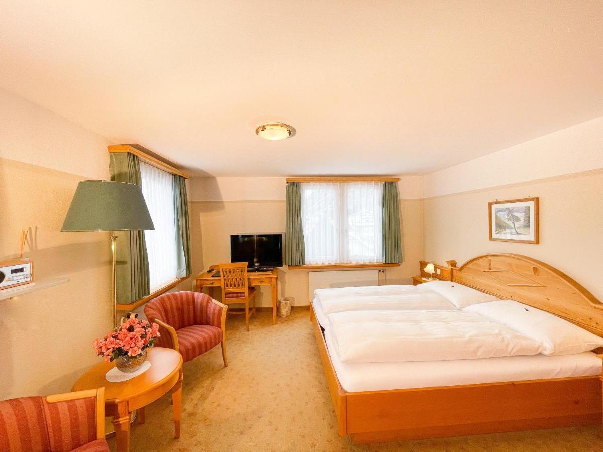 Hotel Engadinerhof Pontresina Exterior photo