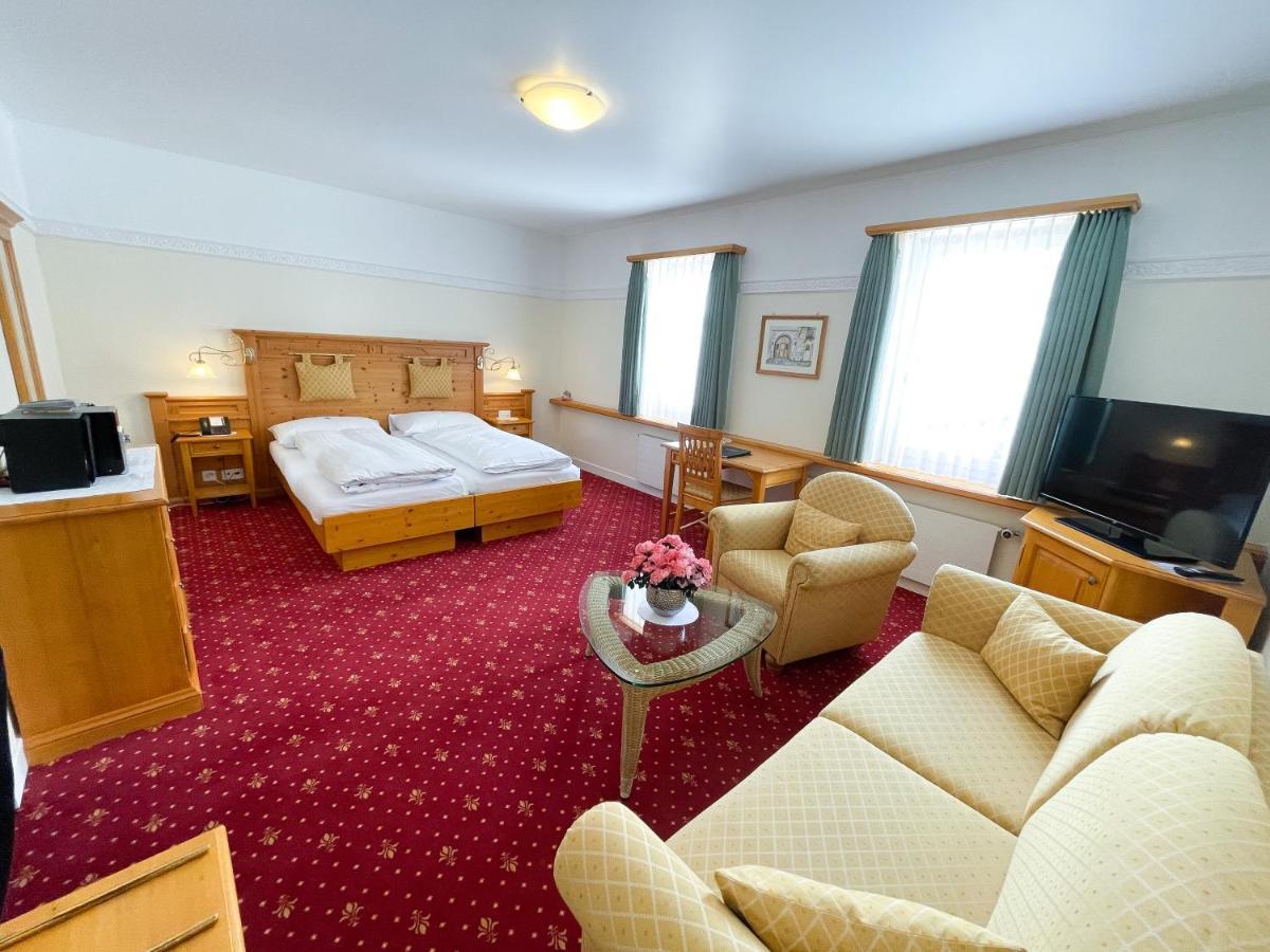 Hotel Engadinerhof Pontresina Exterior photo