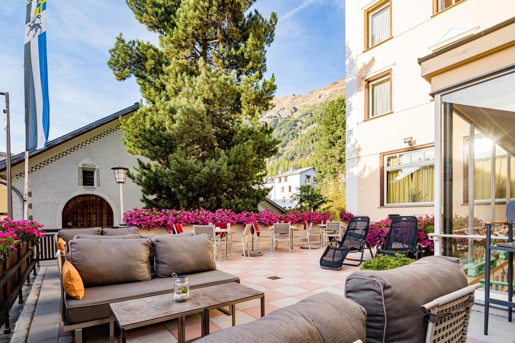 Hotel Engadinerhof Pontresina Exterior photo